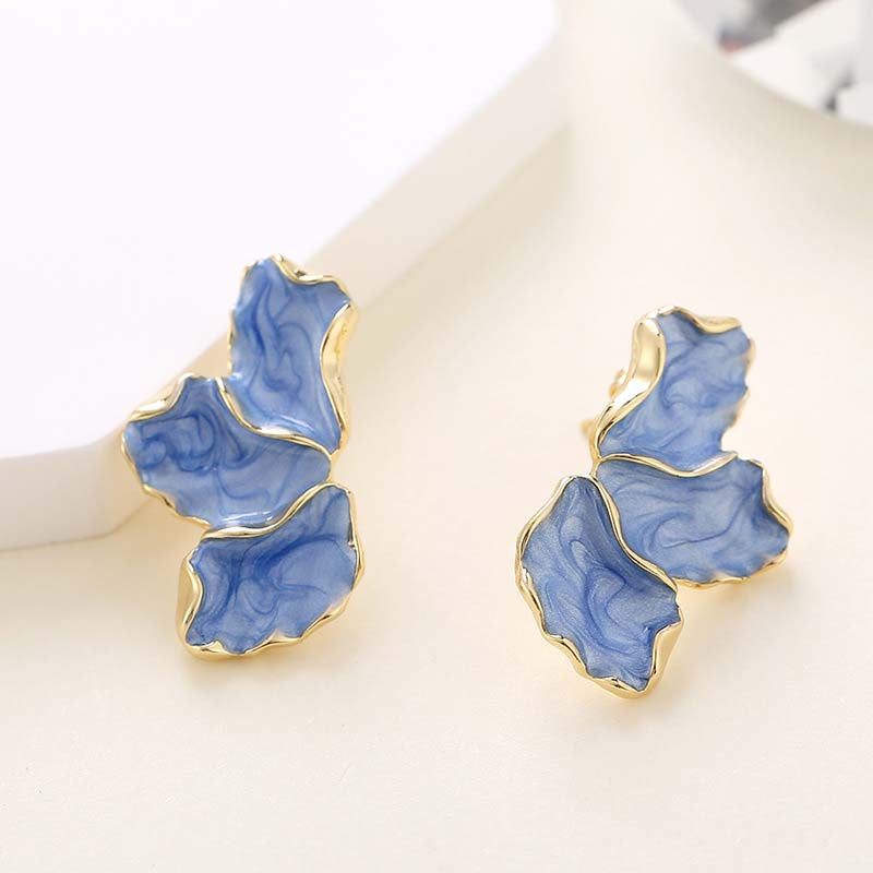 Contour Floral Stud Earring