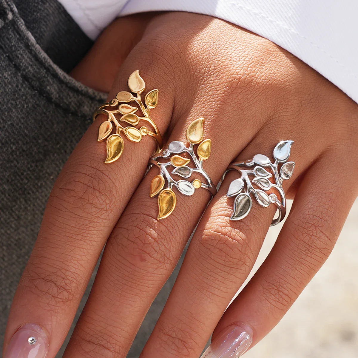 Contour Botanical Ring