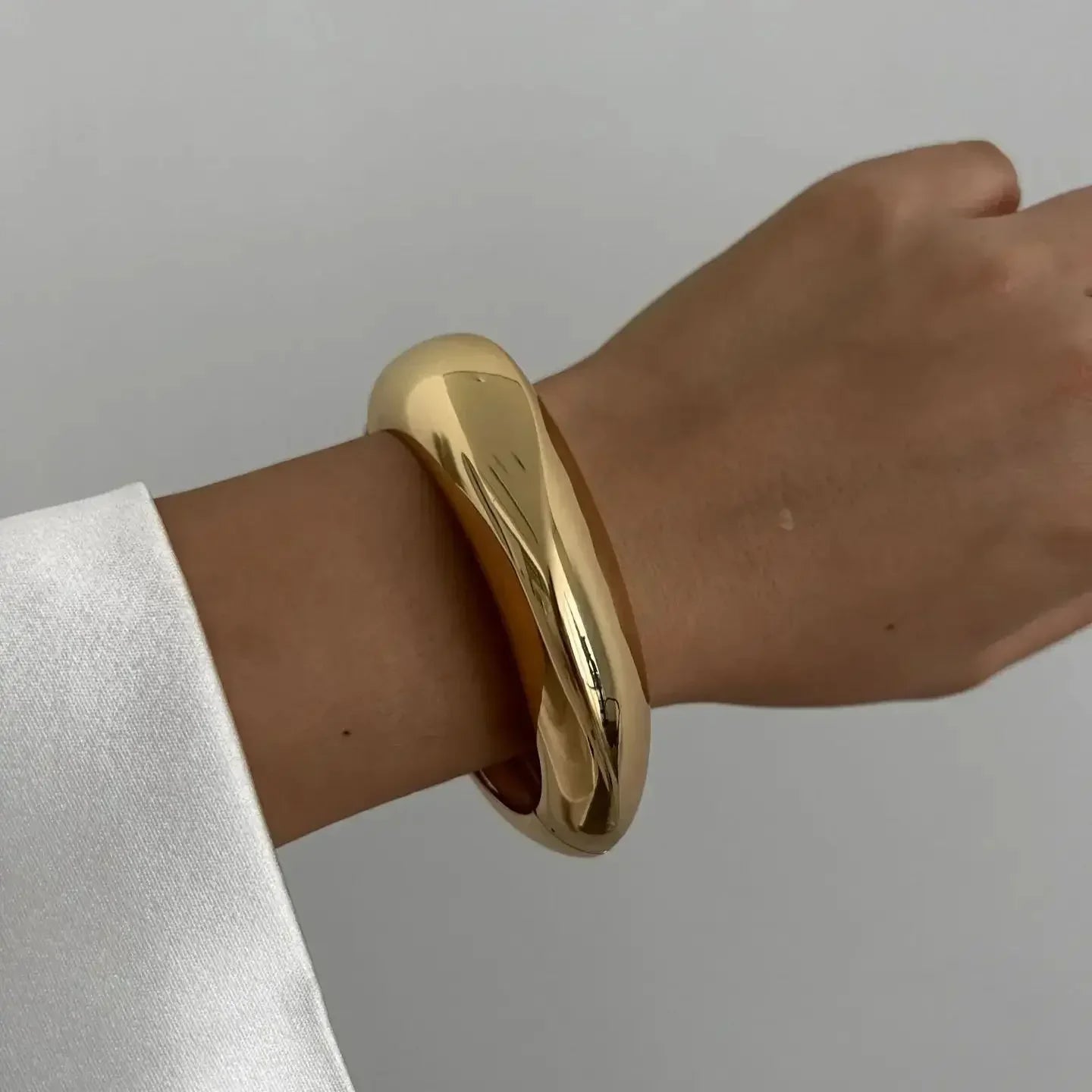 Contour Ronde Bangle