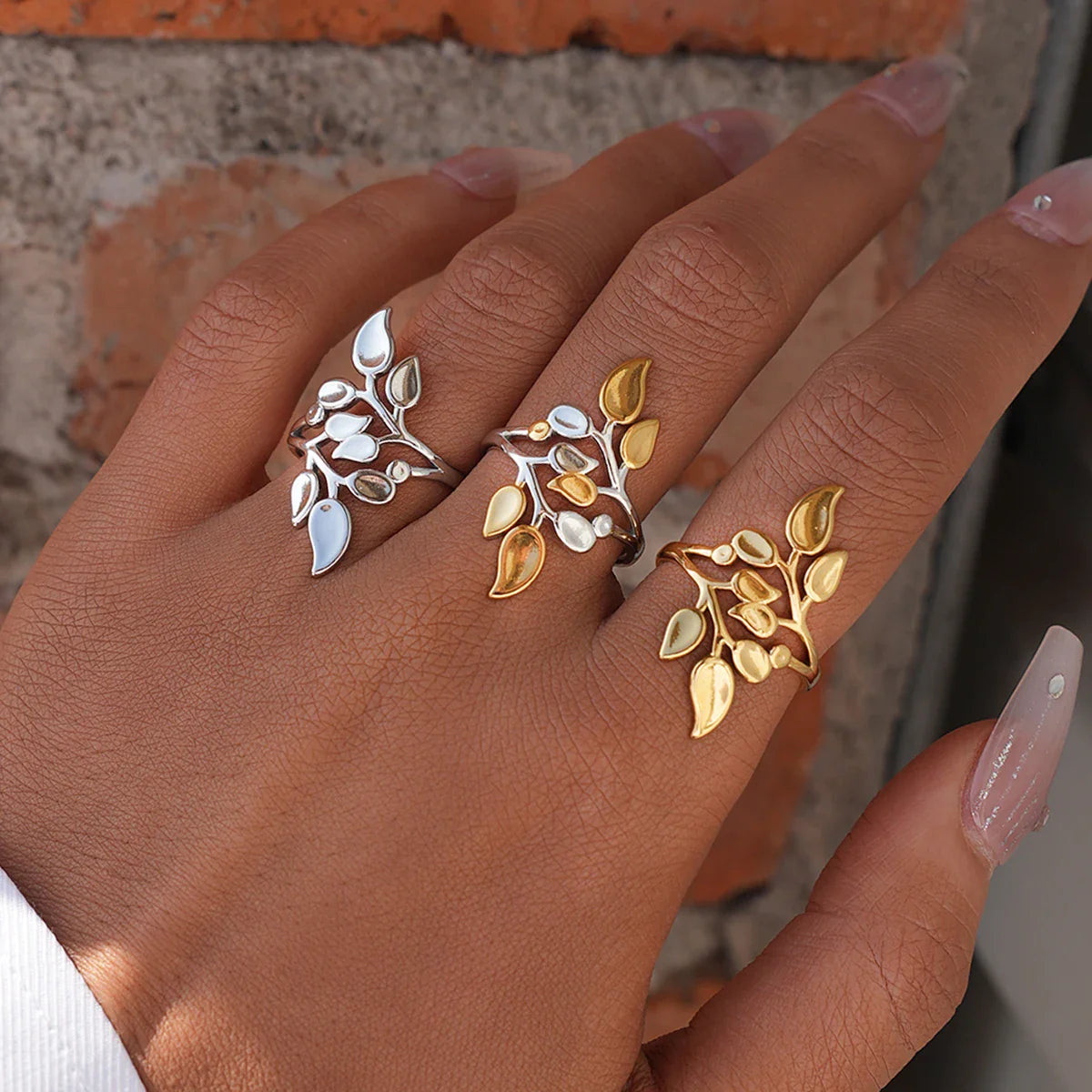 Contour Botanical Ring