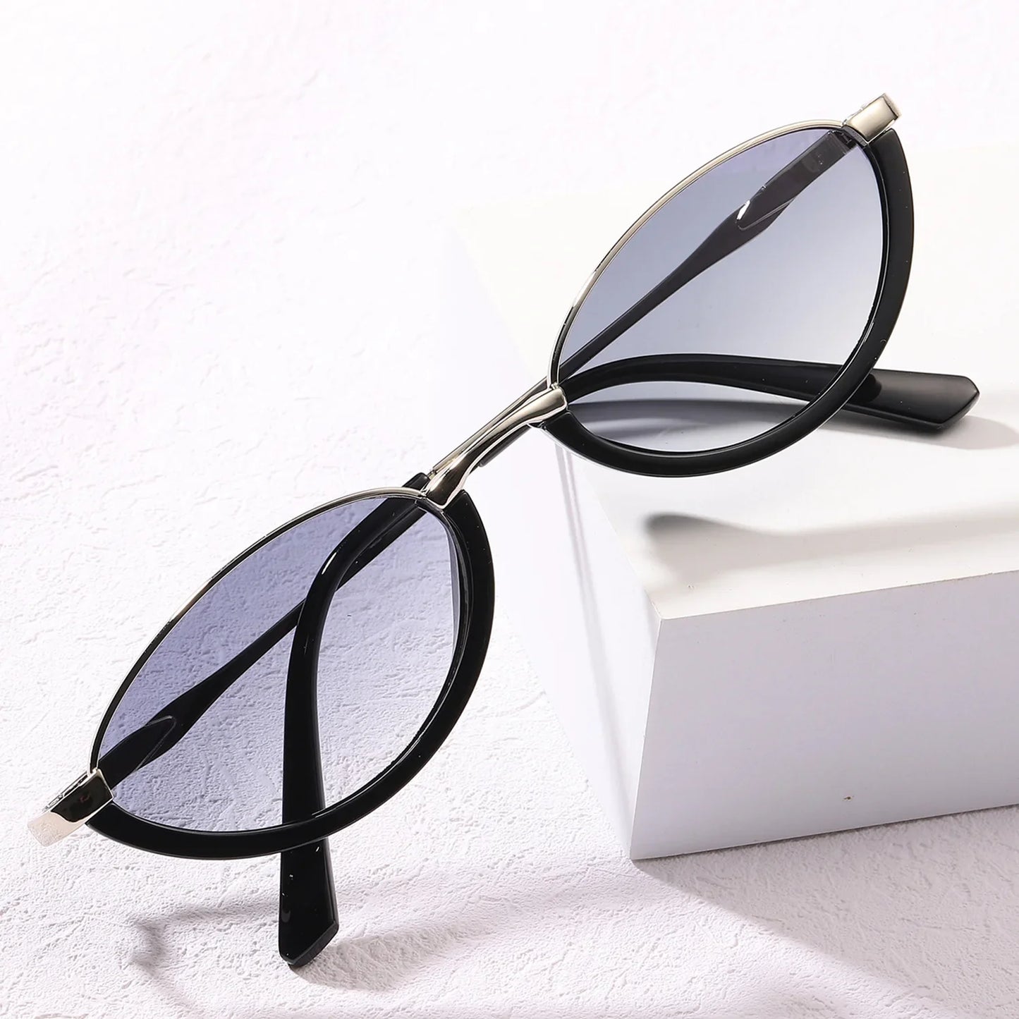 The Élan Cat-eye Sunglasses