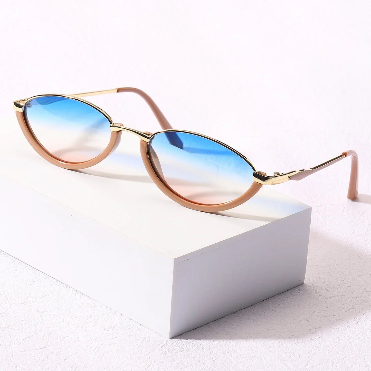 The Élan Cat-eye Sunglasses