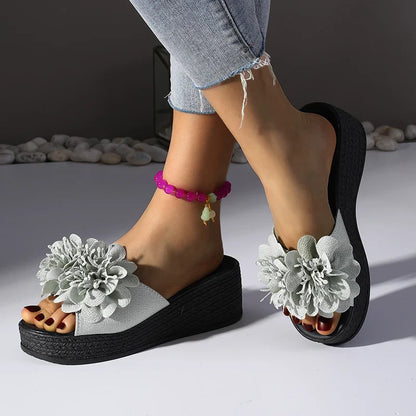 Penelope Platform Slide